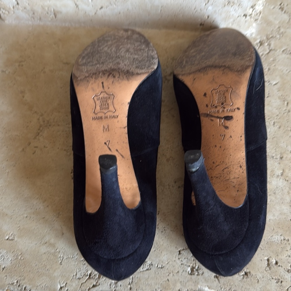 Vintage Yves Saint Laurent Black Suede Pumps - Picture 5 of 5